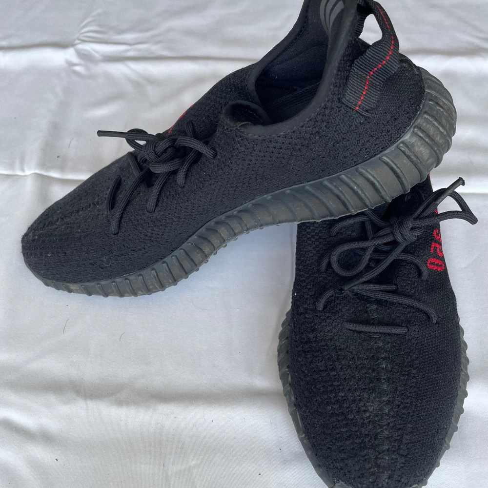 Adidas Yeezy - Picture 11 of 13
